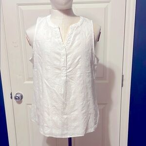 Crown & Ivy White Eyelet Mandarin Collar Sleeveless Tank Top